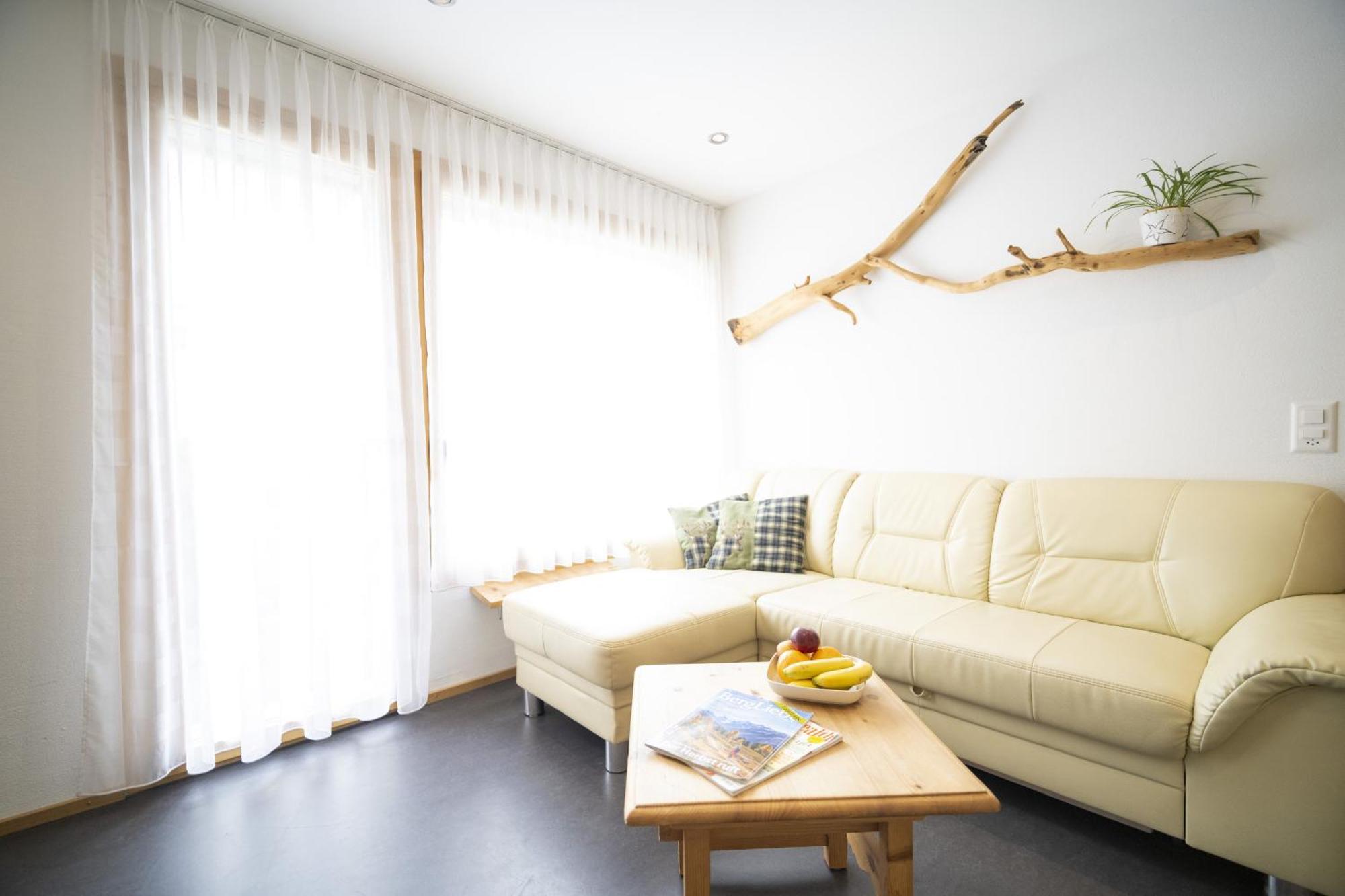 Chasa Bazzell Apartment Фтан Екстериор снимка
