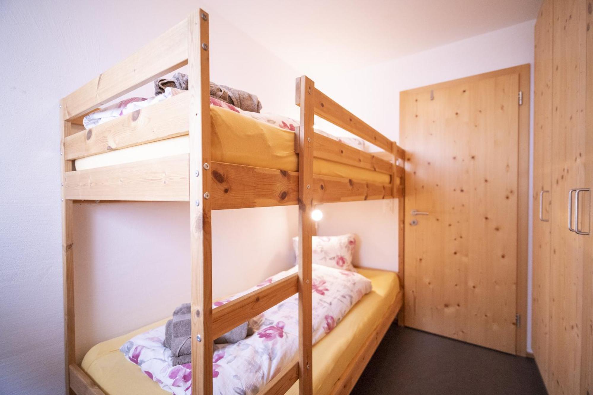 Chasa Bazzell Apartment Фтан Екстериор снимка